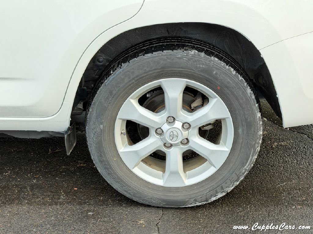 Used 2014 Toyota RAV4 EV image 44