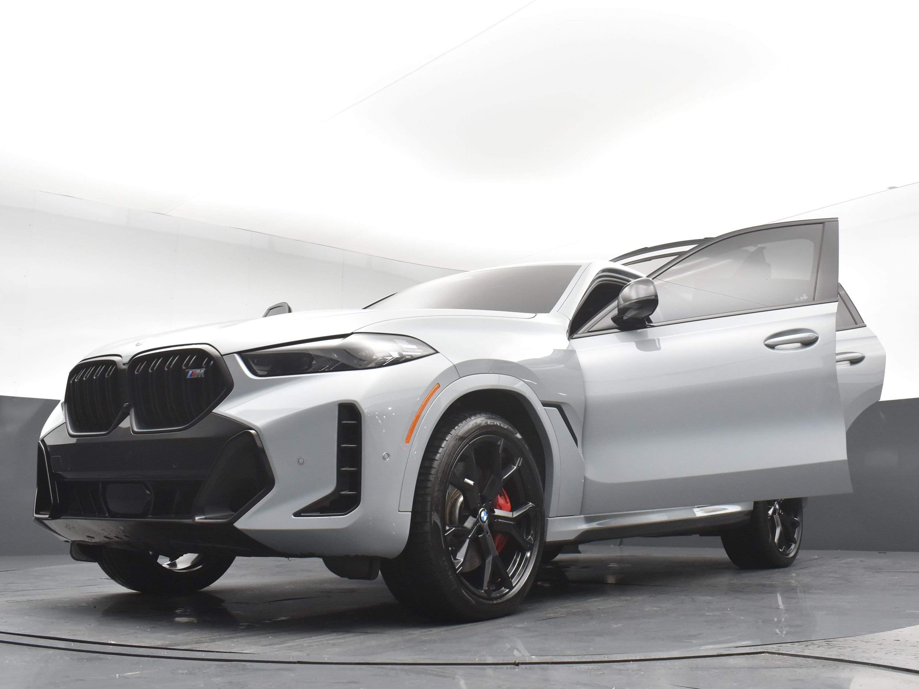Used 2024 BMW X6 M60i w/ M Sport Professional Package image 33