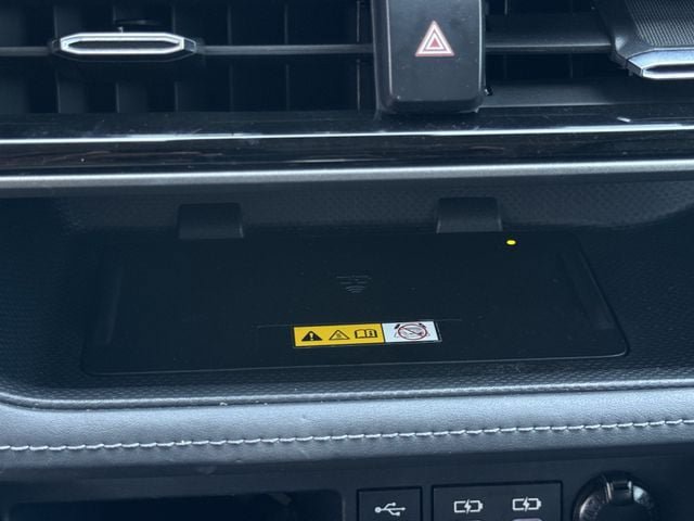 Used 2023 Toyota Highlander XLE FWD image 25