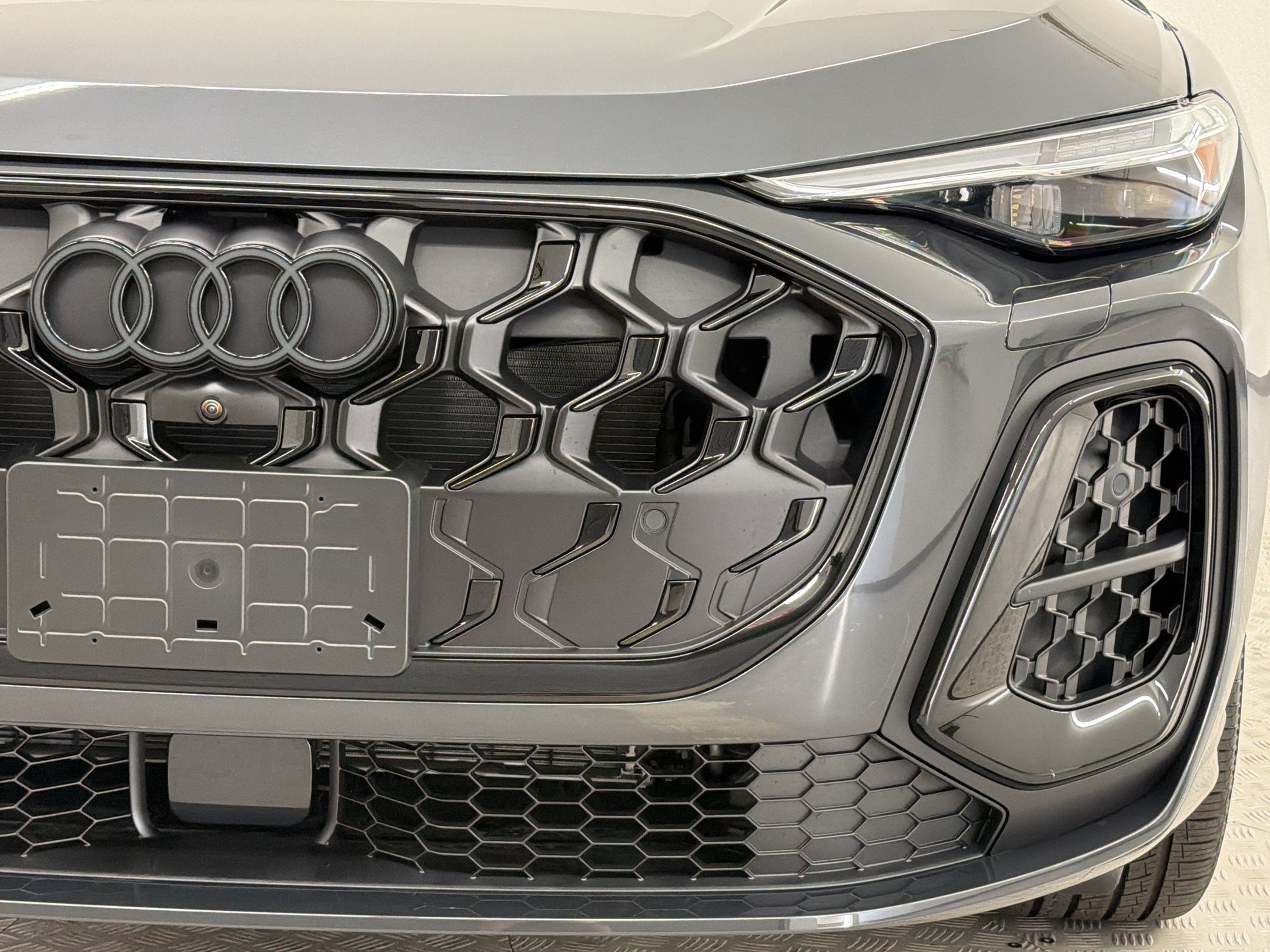 New 2026 Audi SQ5 Prestige AWD/4WD image 12
