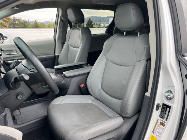 Used 2024 Toyota Sienna Limited AWD/4WD image 14