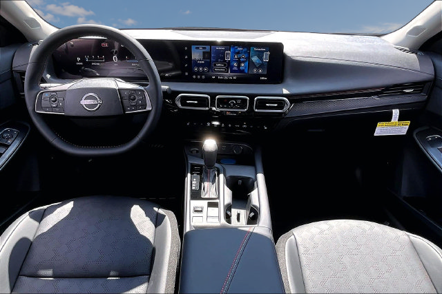 New 2027 Nissan Sentra SR w/ SR Premium Package FWD image 5