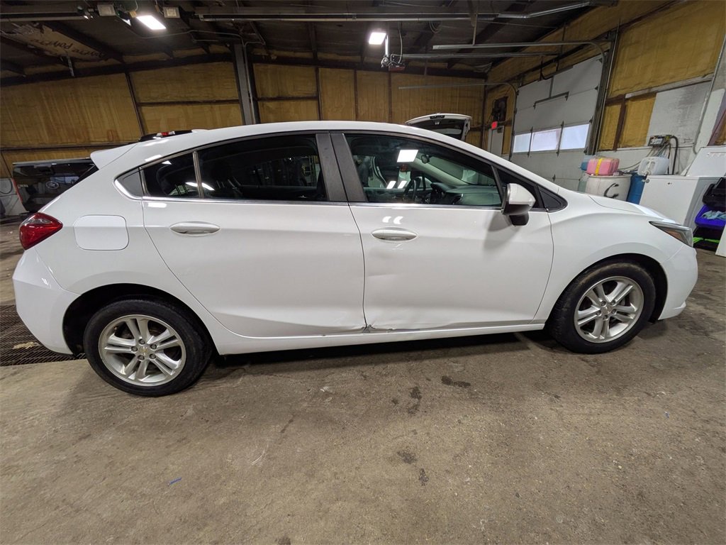 Used 2018 Chevrolet Cruze LT image 6