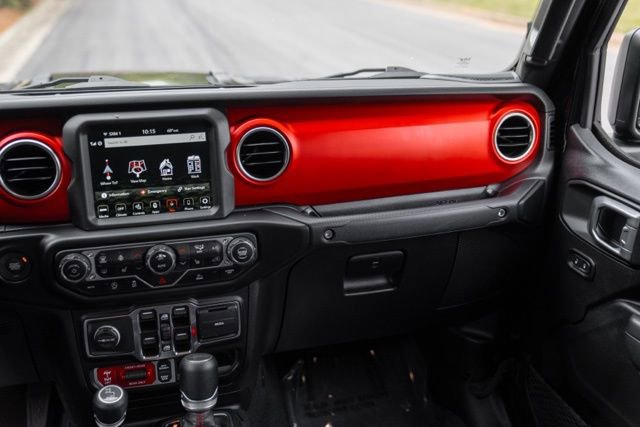 Used 2022 Jeep Gladiator Rubicon w/ LED Lighting Group AWD/4WD image 30