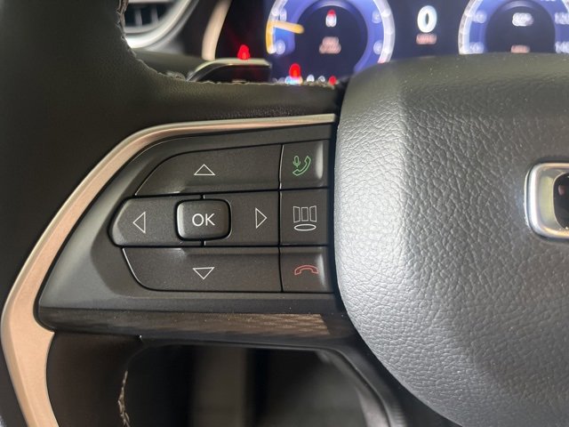 New 2025 Jeep Grand Cherokee Altitude image 14