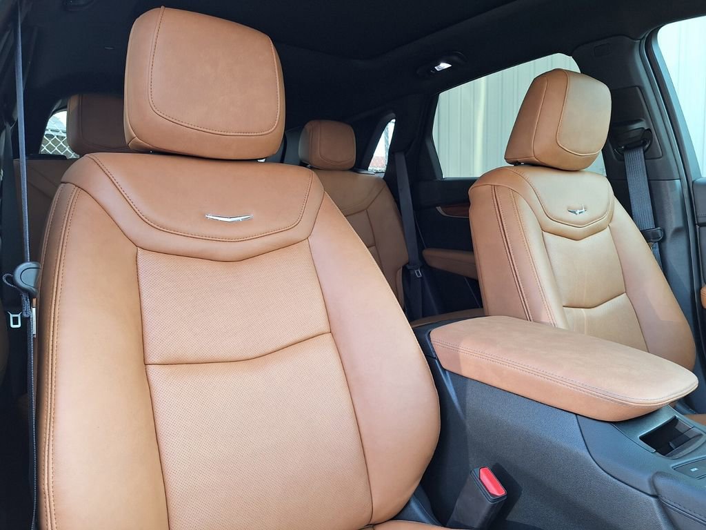 New 2026 Cadillac XT5 Premium Luxury w/ LPO, ONYX Package FWD image 28