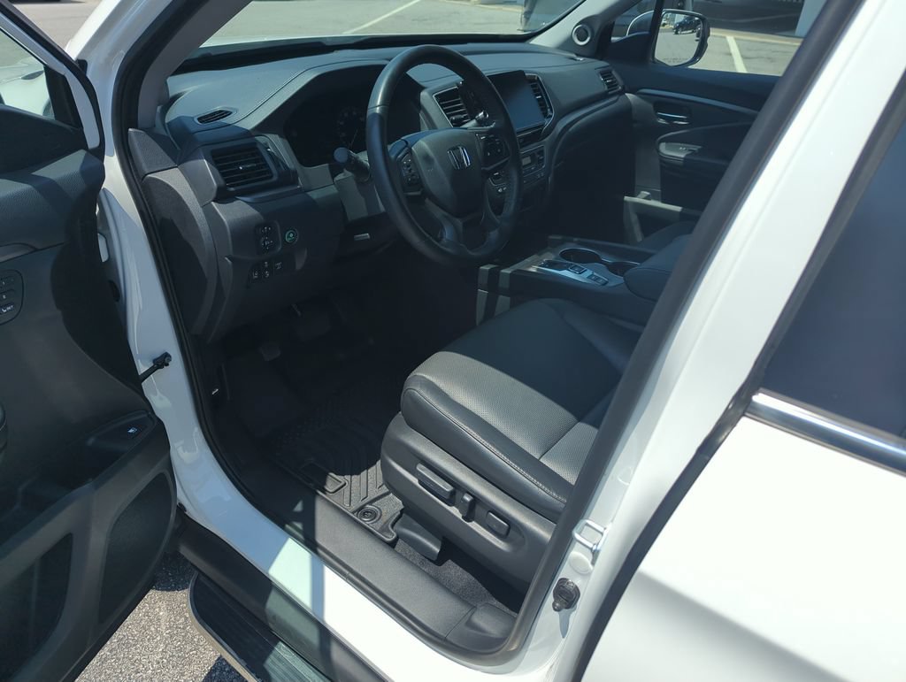Used 2025 Honda Ridgeline RTL image 10