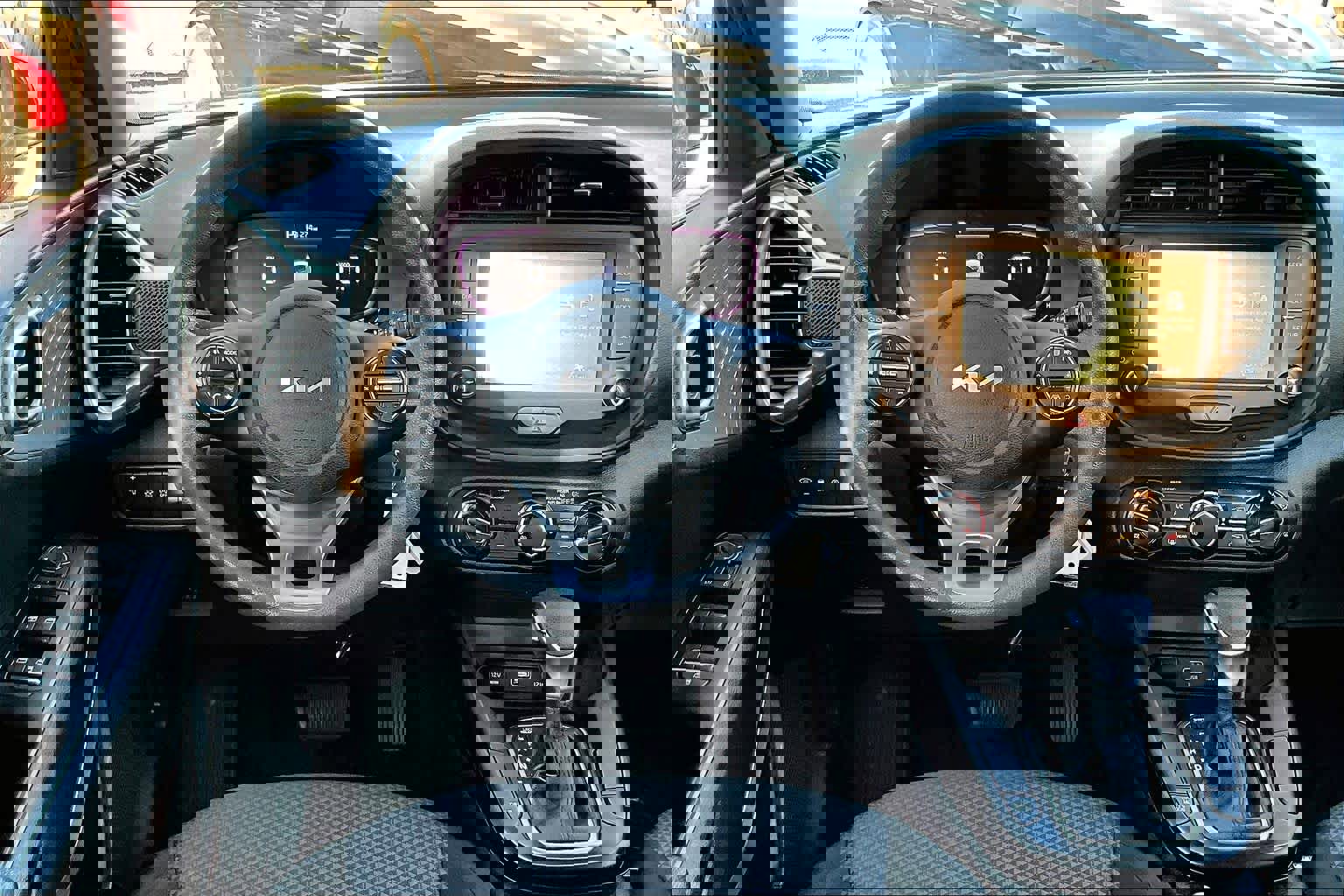 Used 2023 Kia Soul LX image 5