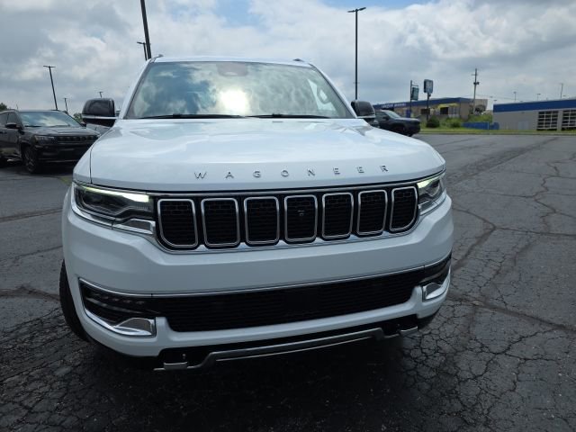 Used 2024 Jeep Wagoneer Series III w/ Premium Group I AWD/4WD image 10