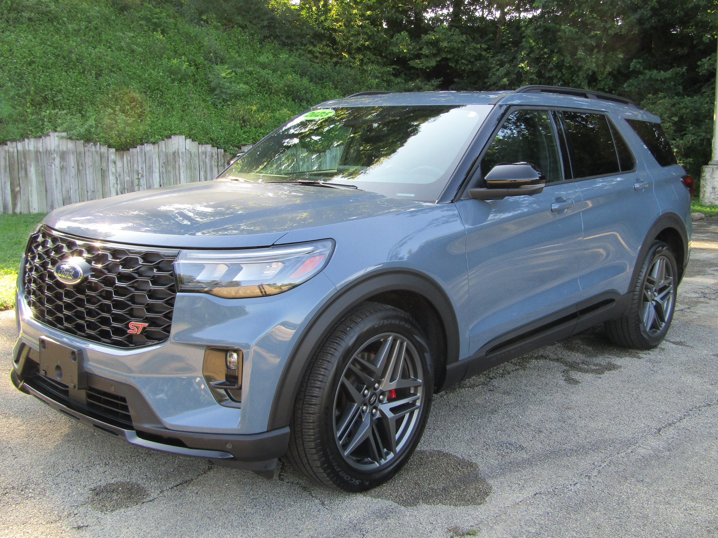 Used 2025 Ford Explorer ST w/ Sun And Sound Package AWD/4WD image 8