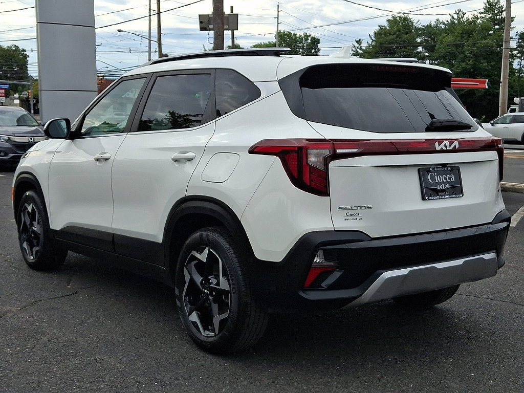 Used 2024 Kia Seltos EX AWD/4WD image 9