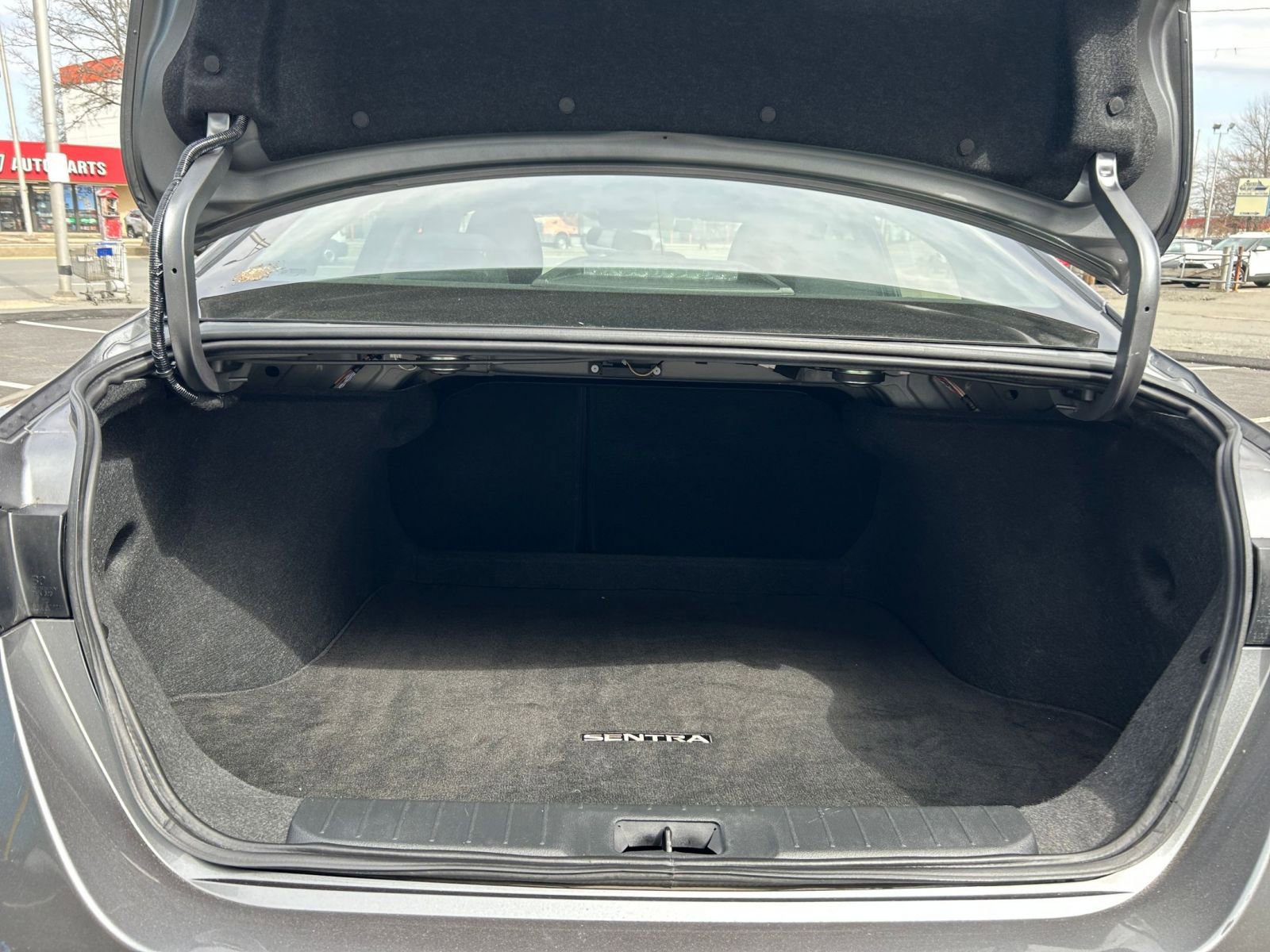 Used 2025 Nissan Sentra SV image 30