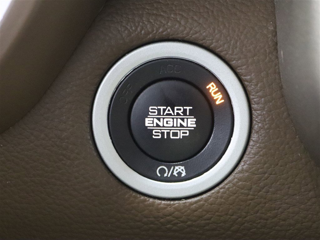 Used 2019 RAM 1500 Laramie AWD/4WD image 35