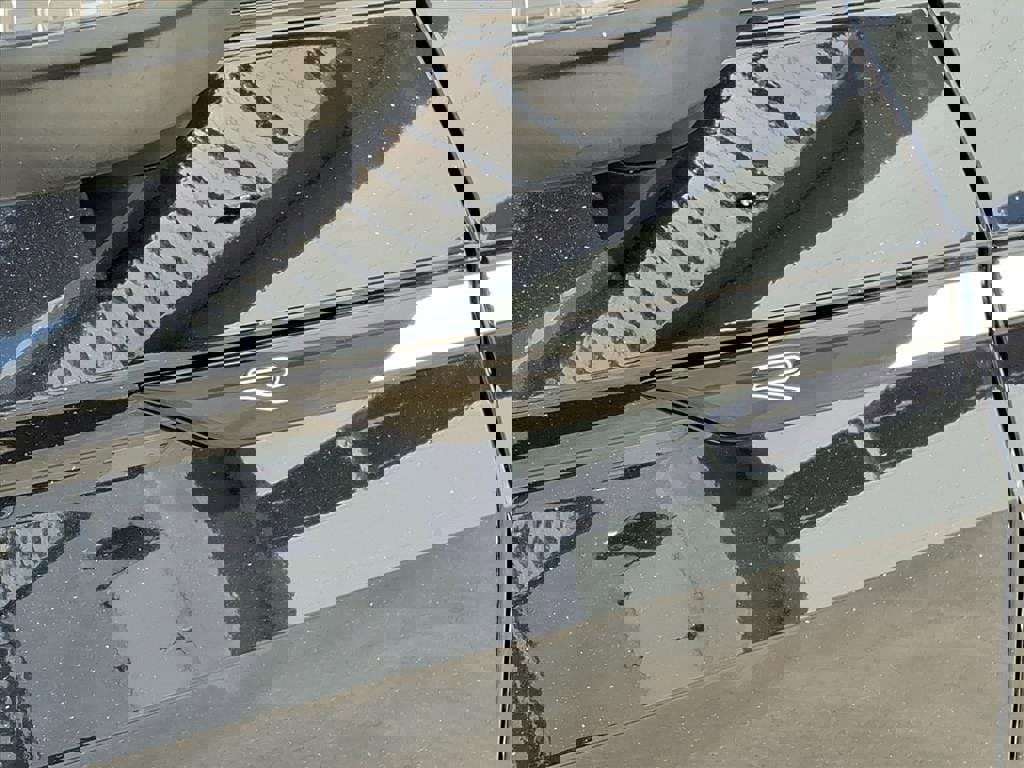 Used 2024 Volkswagen Tiguan SE R-Line image 10