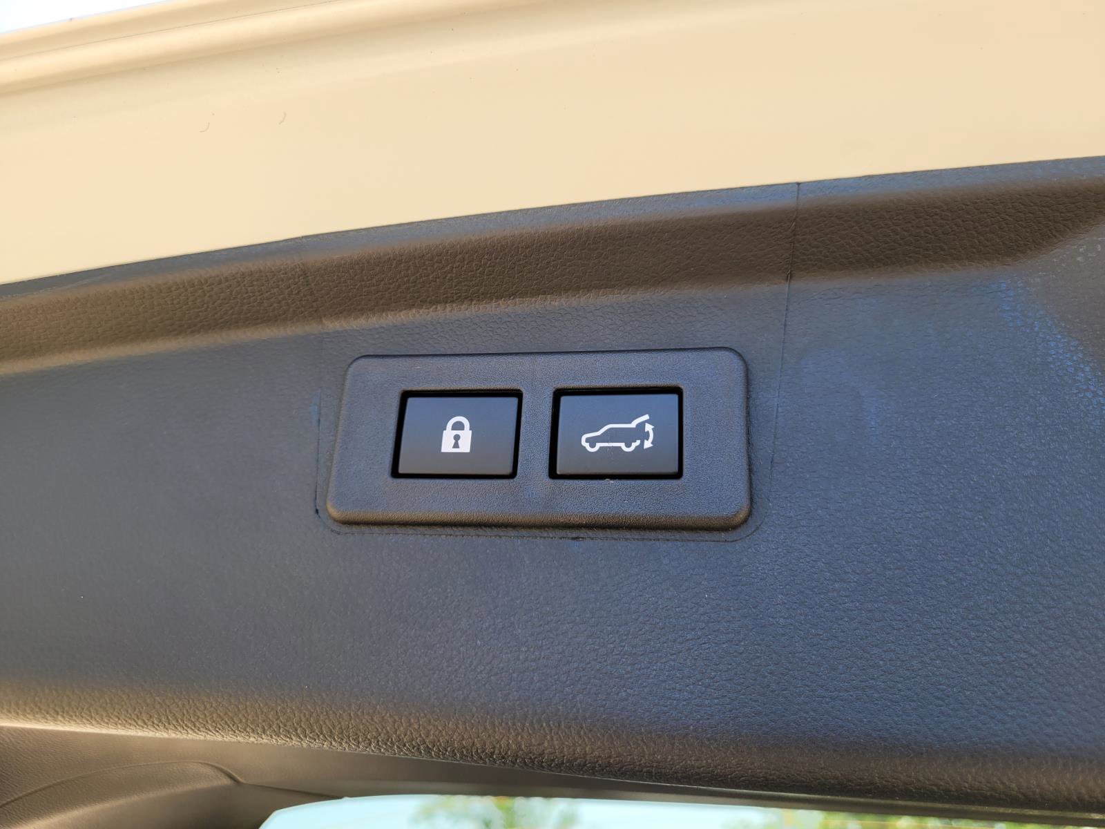 Used 2025 Subaru Outback Premium AWD/4WD image 19