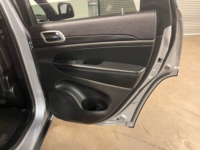 Used 2020 Jeep Grand Cherokee Laredo image 15