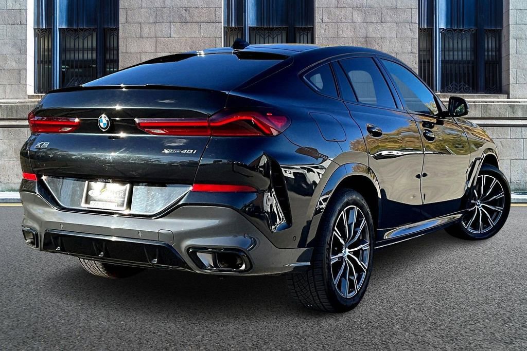Used 2022 BMW X6 xDrive40i w/ M Sport Package image 11