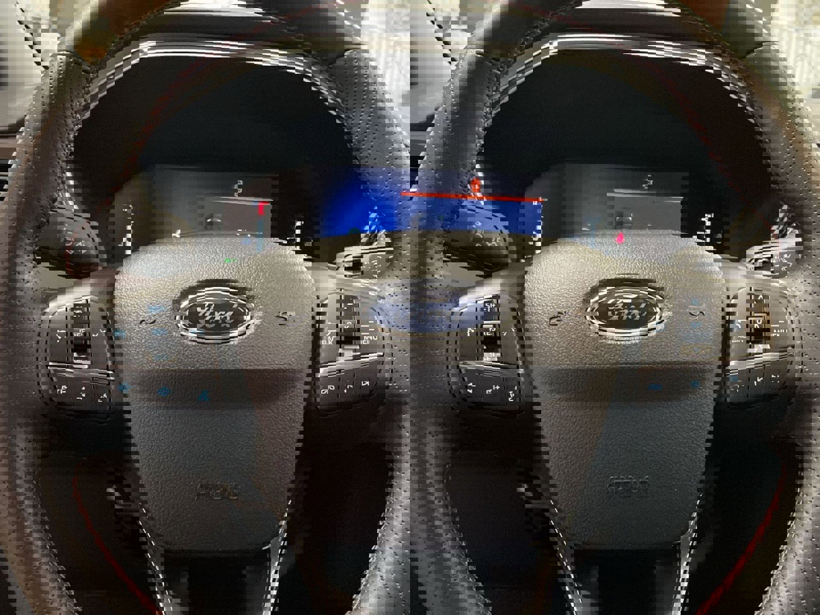 Used 2024 Ford Escape ST-Line image 17