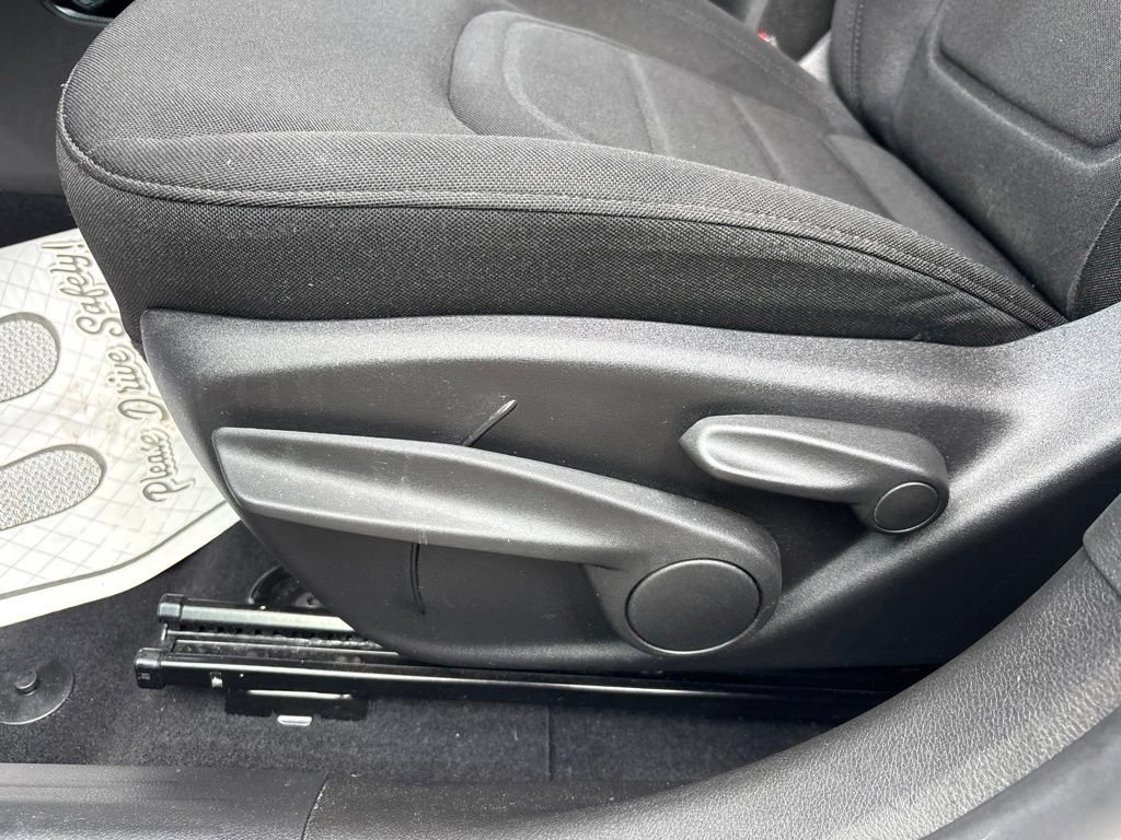 Used 2021 Jeep Renegade Latitude AWD/4WD image 13