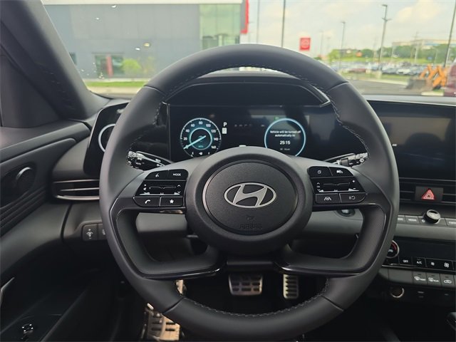 New 2025 Hyundai Elantra SEL image 14