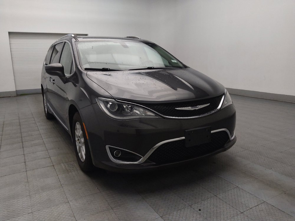Used 2020 Chrysler Pacifica Touring-L FWD image 13