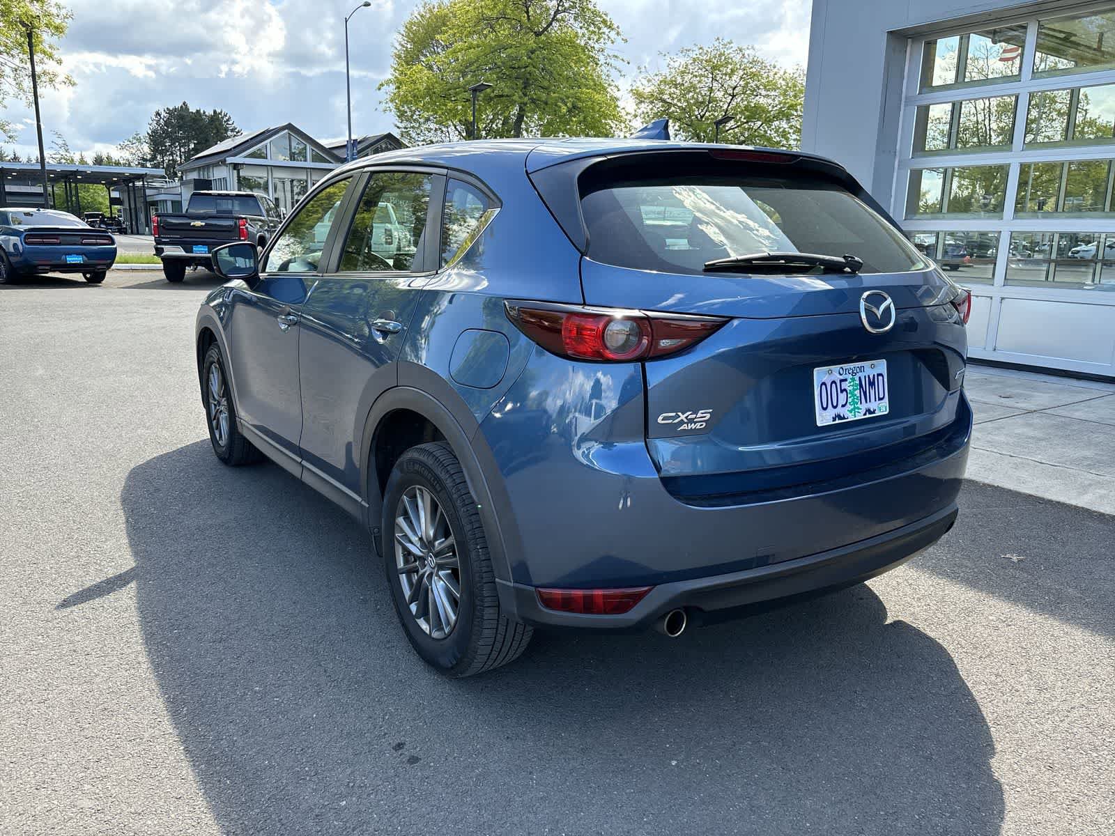 Used 2017 MAZDA CX-5 Sport AWD/4WD image 3