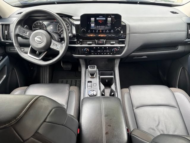 Certified 2025 Nissan Pathfinder SL AWD/4WD image 36