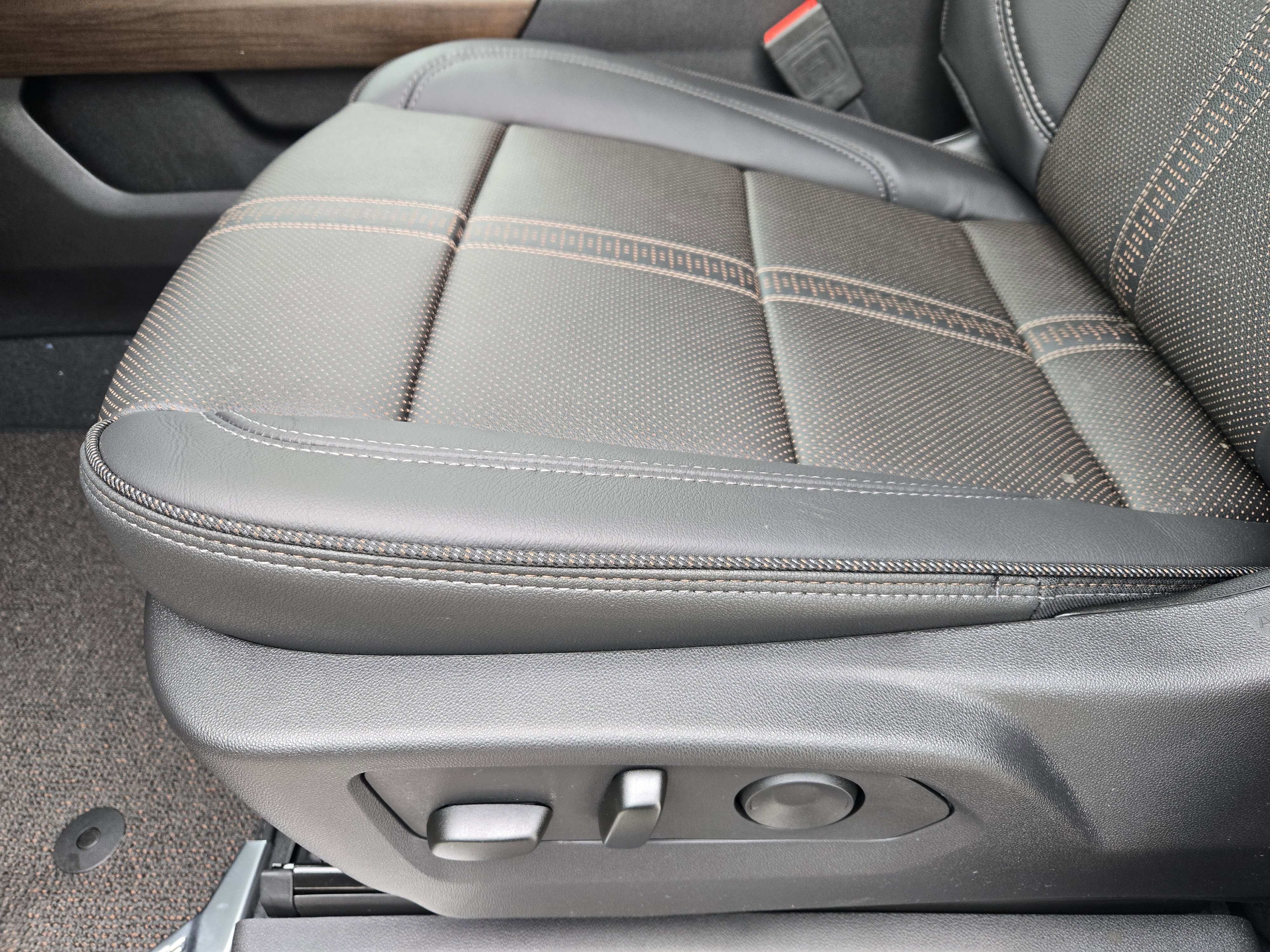 New 2025 Chevrolet Silverado 2500 High Country w/ Technology Package image 18