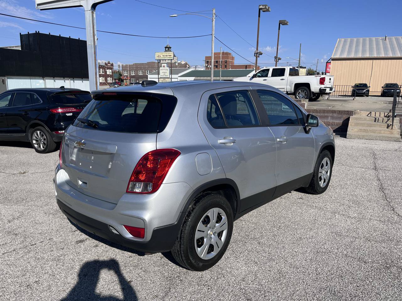 Used 2017 Chevrolet Trax LS FWD image 3