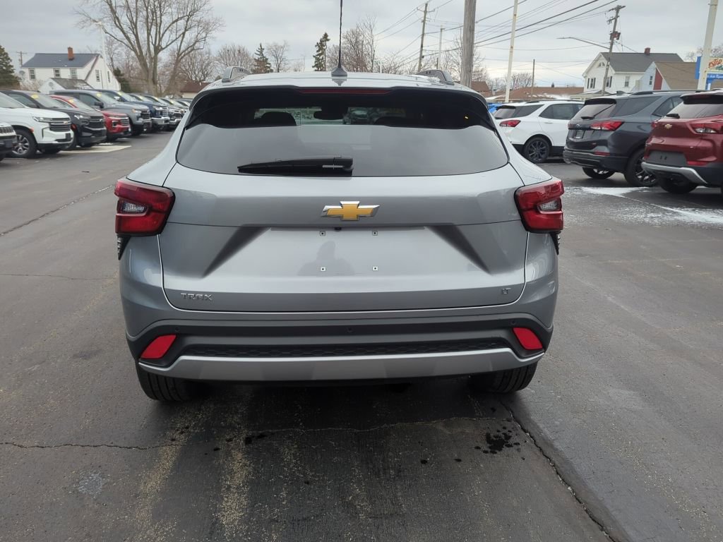 Certified 2024 Chevrolet Trax LT w/ Driver Confidence Package image 6