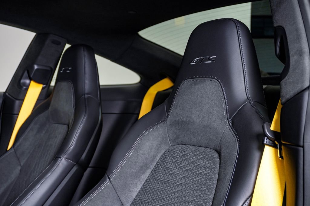 Certified 2025 Porsche 911 Carrera GTS image 18
