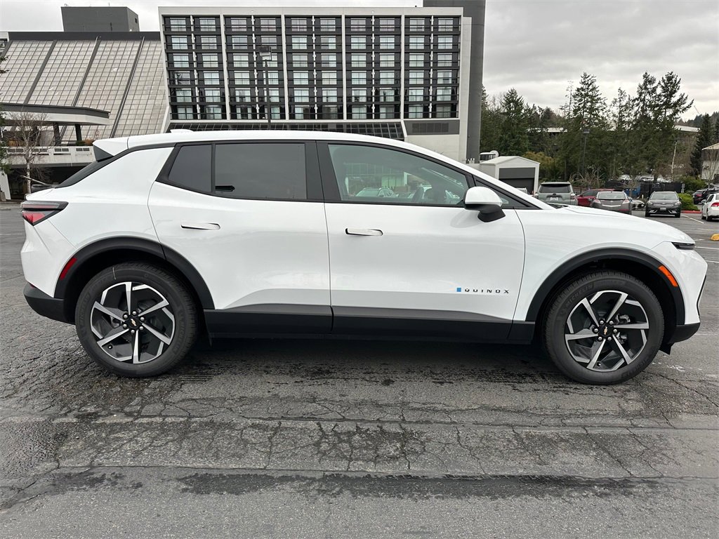 New 2026 Chevrolet Equinox EV LT image 6