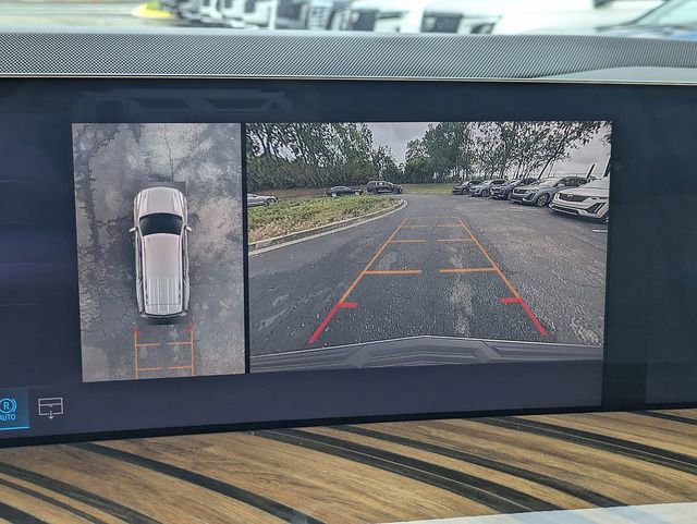 Certified 2026 Cadillac Escalade Platinum Sport w/ LPO, ONYX Package AWD/4WD image 22
