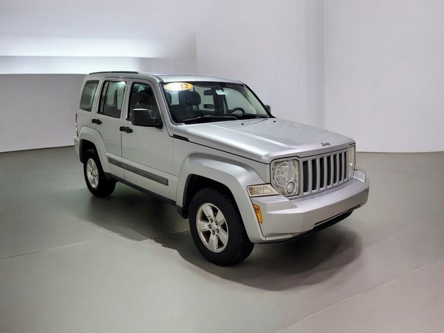 Used 2012 Jeep Liberty Sport image 2