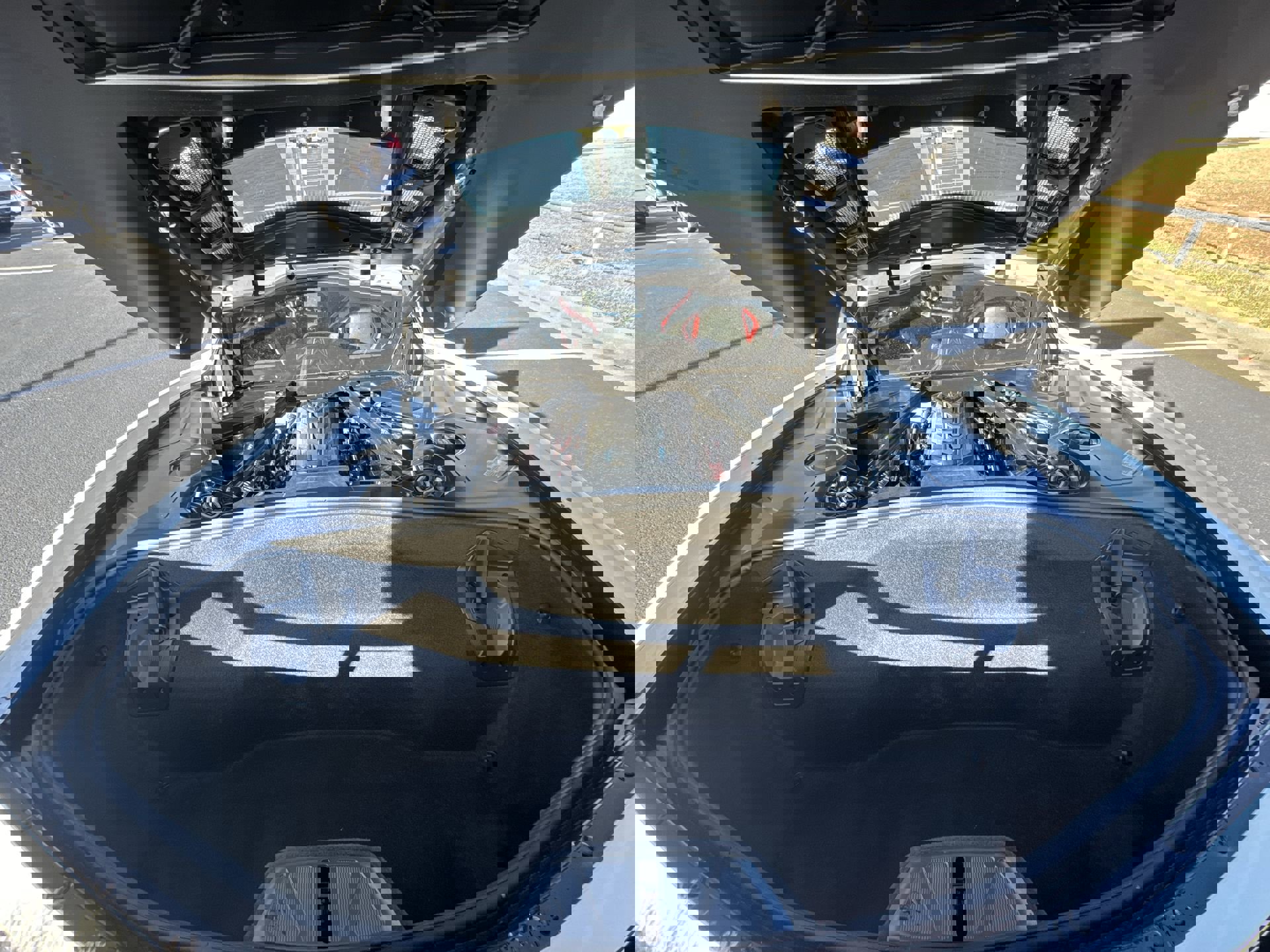 Used 2025 Chevrolet Corvette Stingray Coupe w/ 1LT image 23