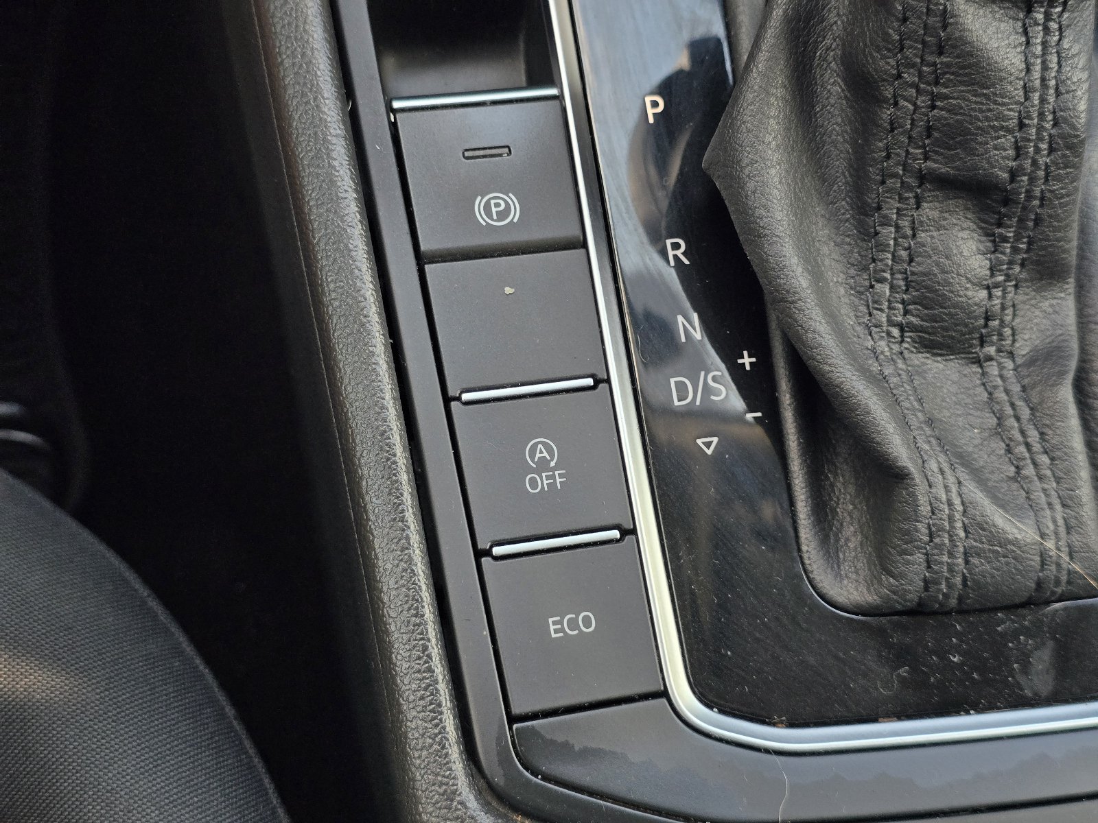 Used 2019 Volkswagen Jetta S w/ Driver Assistance Package FWD image 22