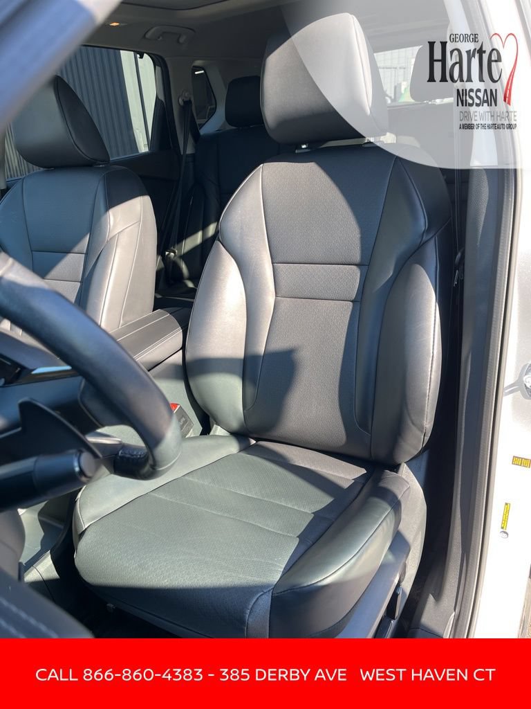 Certified 2023 Nissan Rogue SV w/ SV Premium B Package AWD/4WD image 31