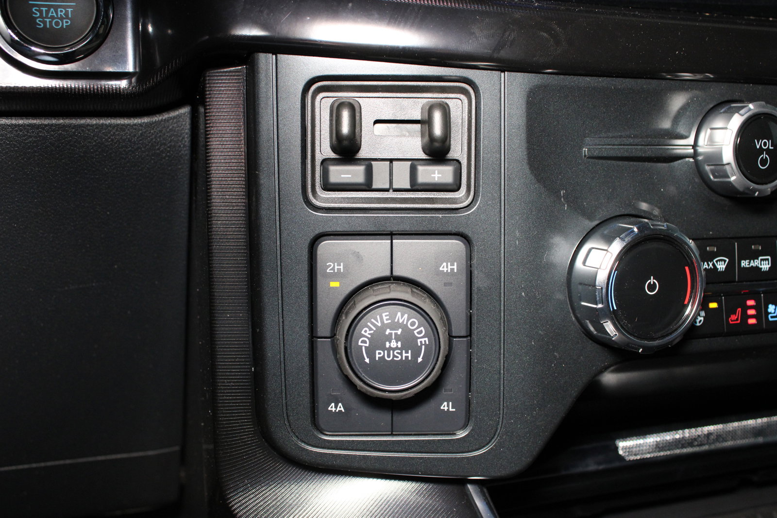 New 2025 Ford F150 Raptor w/ Equipment Group 803A Raptor R image 15