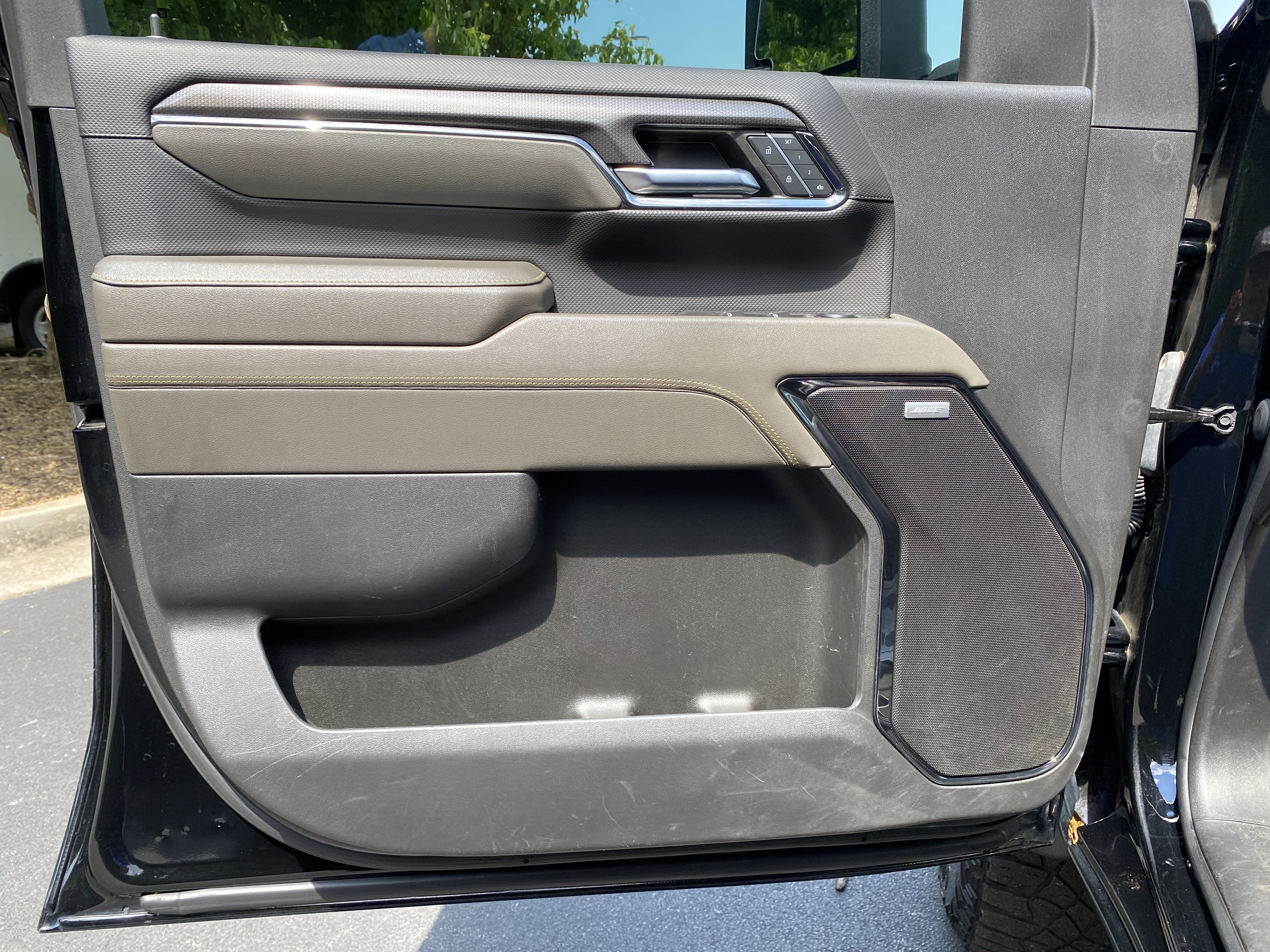 Used 2024 Chevrolet Silverado 2500 ZR2 w/ Technology Package AWD/4WD image 15