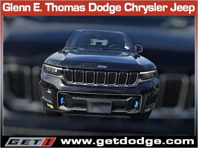 Certified 2023 Jeep Grand Cherokee Overland AWD/4WD image 2