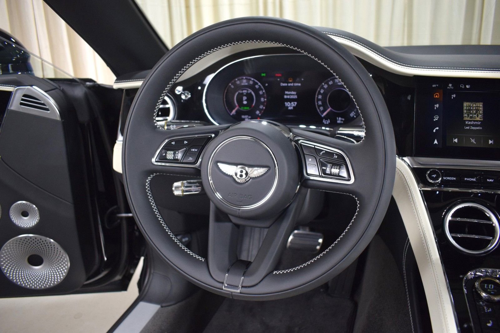 New 2025 Bentley Continental GTC AWD/4WD image 26