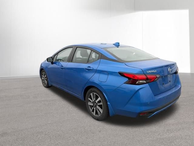 Used 2021 Nissan Versa SV image 3