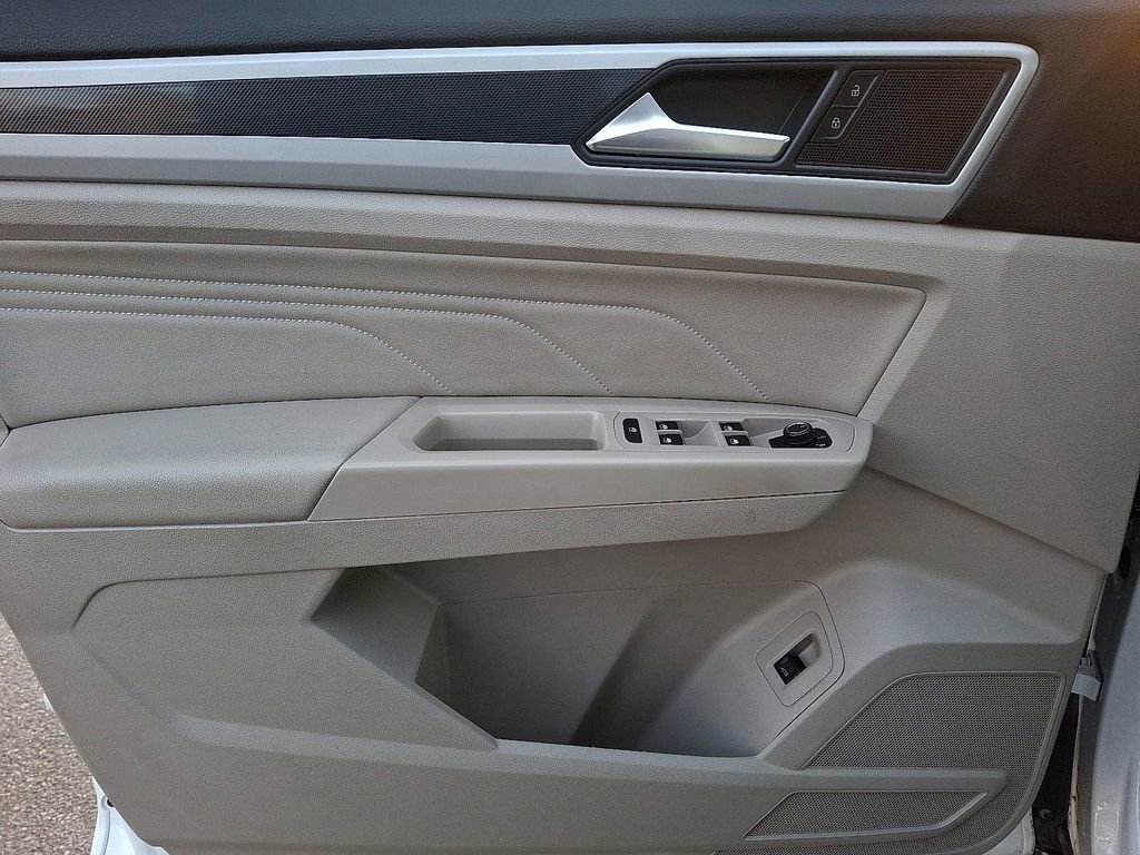 Used 2021 Volkswagen Atlas SE w/ Panoramic Sunroof Package image 14