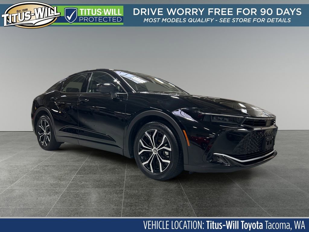 Used 2023 Toyota Crown Limited image 1