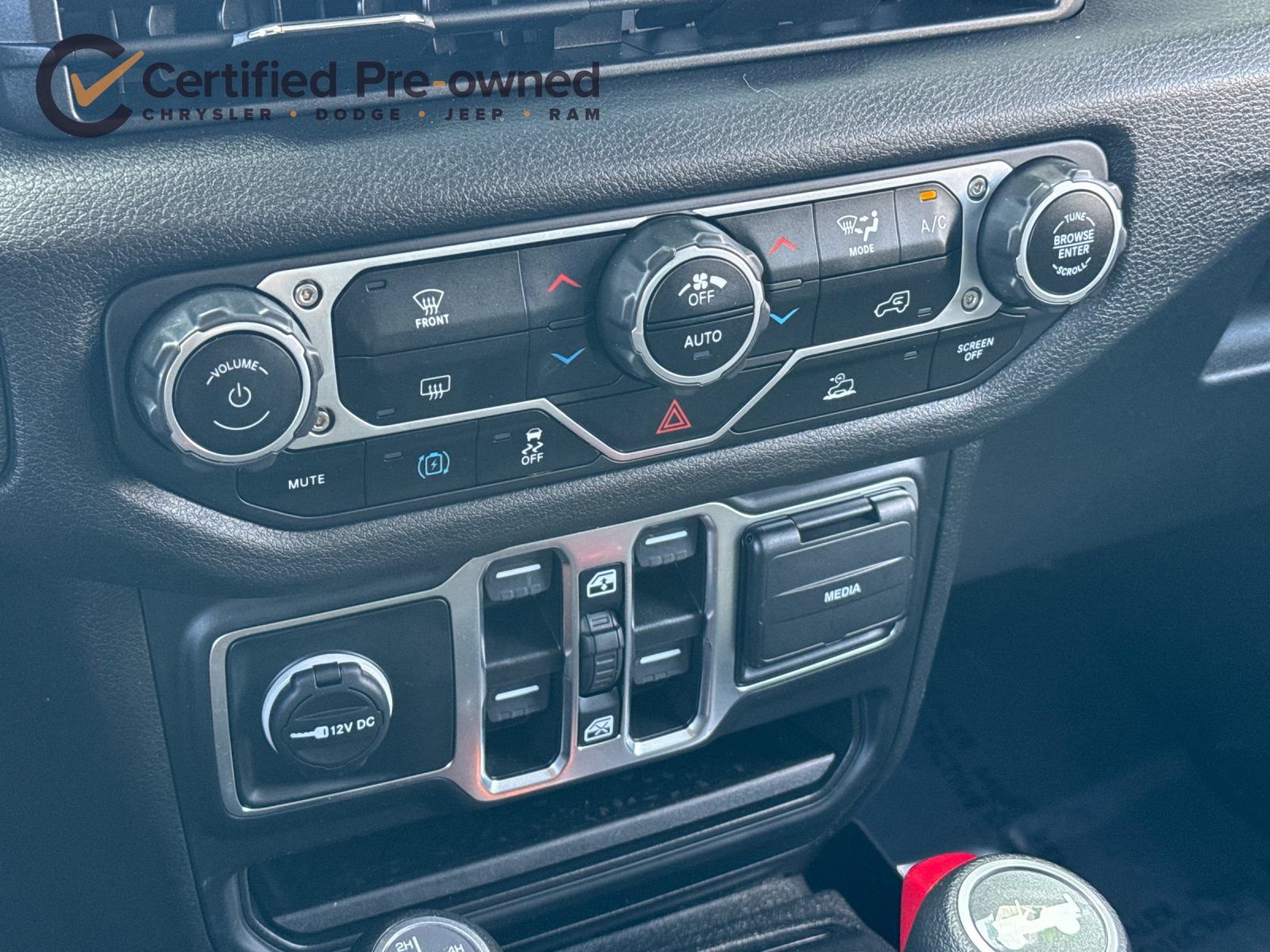 Certified 2024 Jeep Wrangler Unlimited AWD/4WD image 20