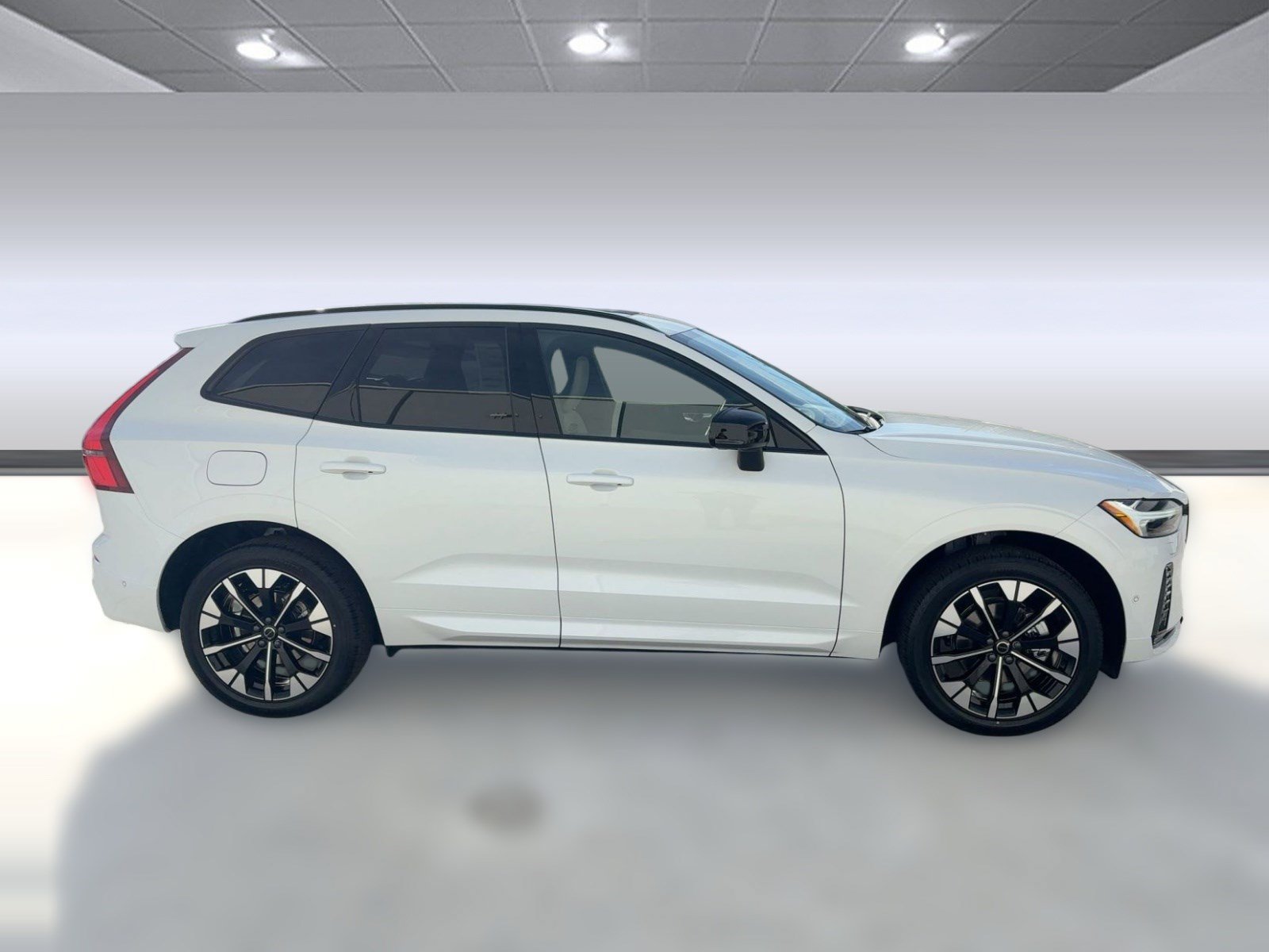 New 2026 Volvo XC60 B5 Plus w/ Protection Package Premier AWD/4WD image 8
