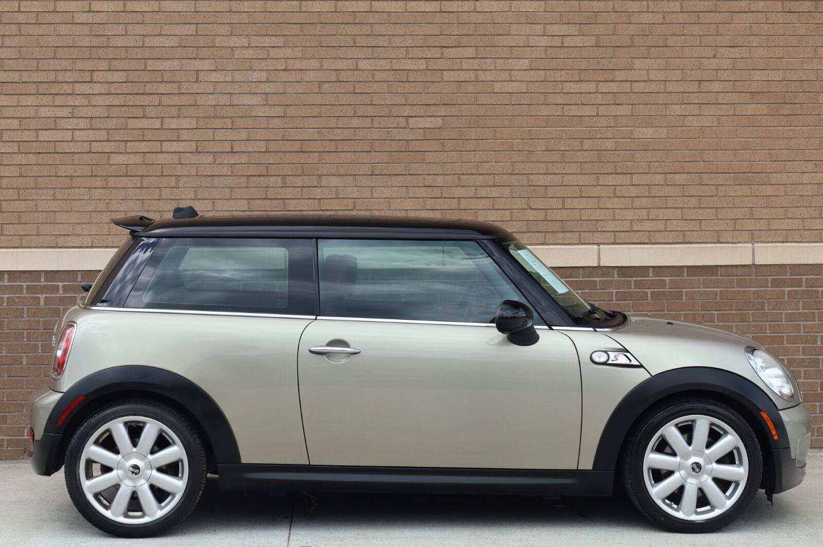 Used 2009 MINI Cooper S FWD image 3