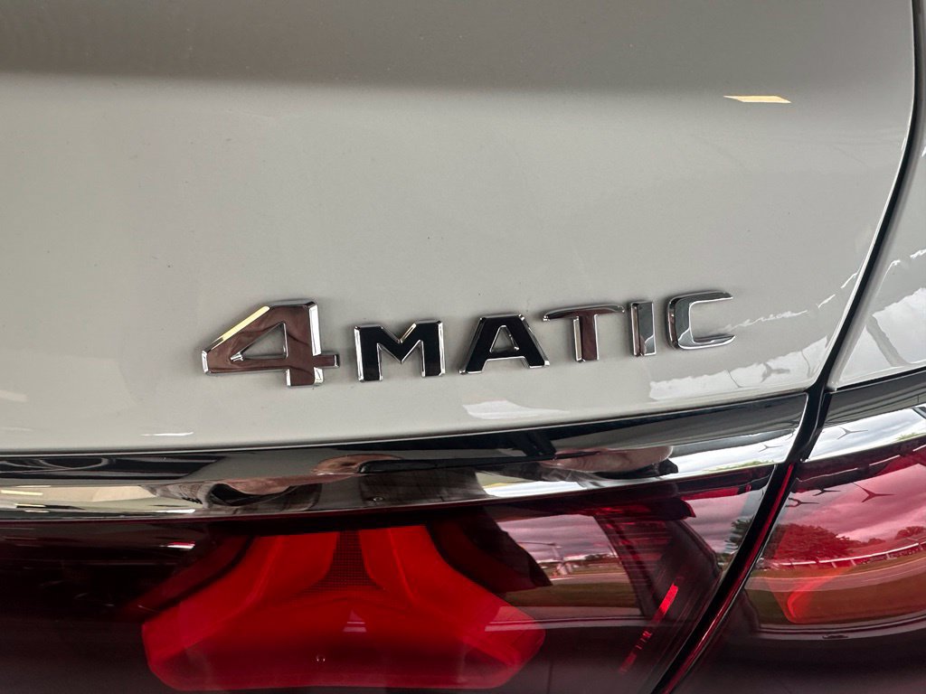 Used 2025 Mercedes-Benz E 350 4MATIC Sedan image 9