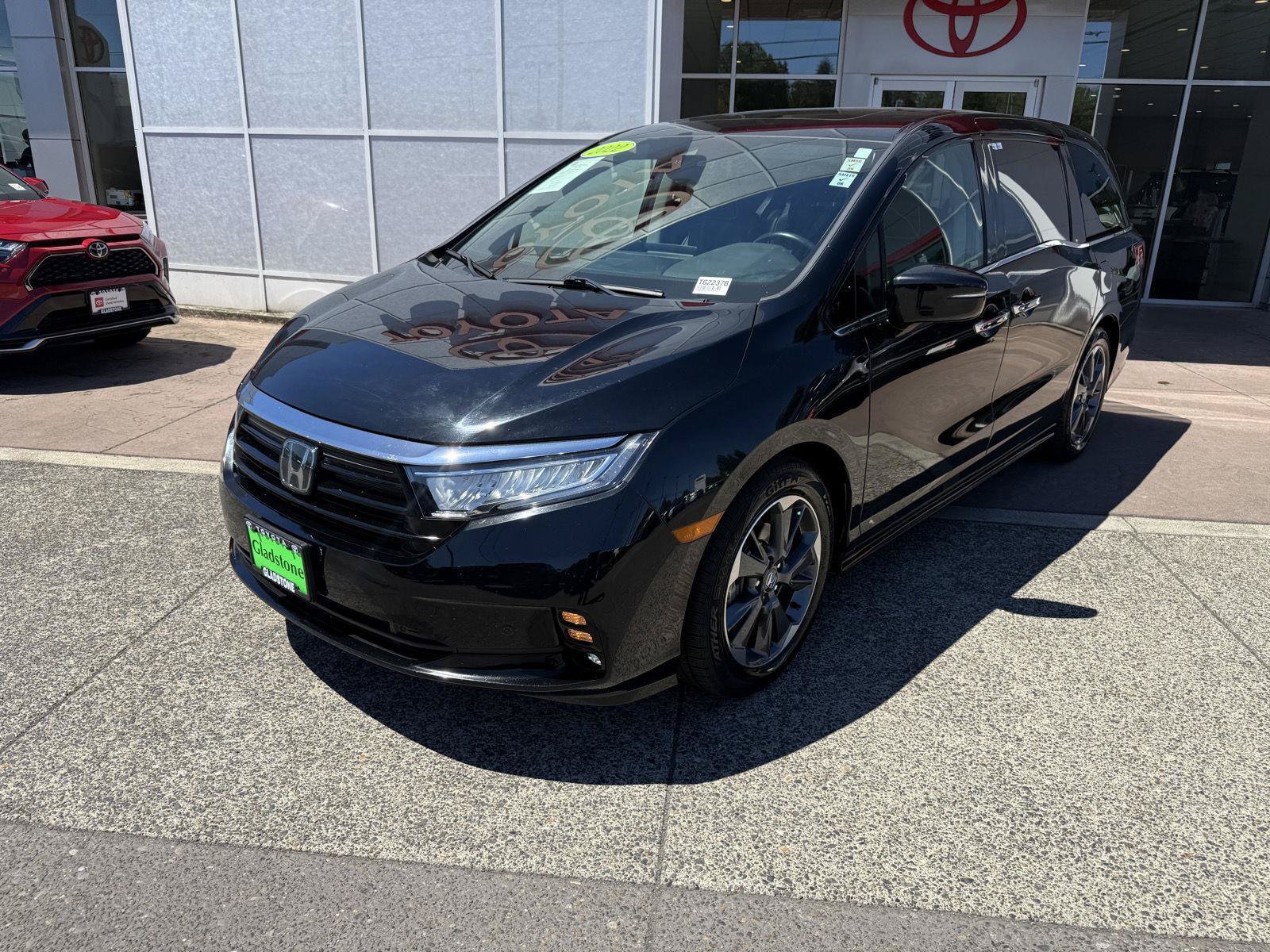 Used 2022 Honda Odyssey Elite image 2