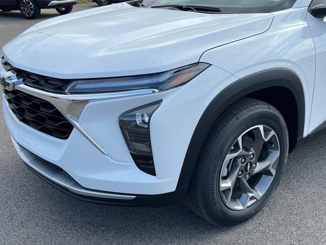 New 2026 Chevrolet Trax LT w/ Driver Confidence Package image 12